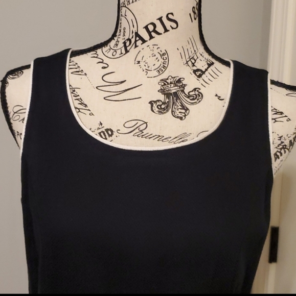 Gorgeous dress - Picture 3 of 3